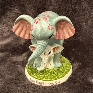“Never Forget I Love You” Elephant Figurine by Hamilton Collection … EUC!